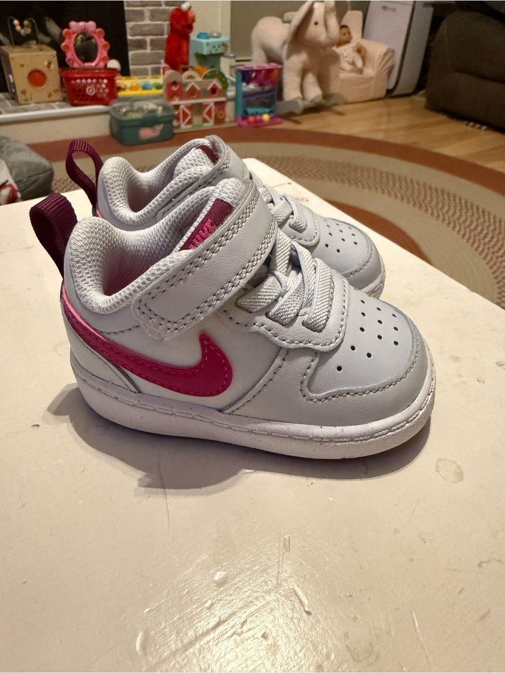 Nike White and Pink Baby Sneakers with Hook-and-Loop Strap